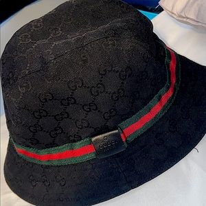 Gucci bucket hat (authentic gucci)